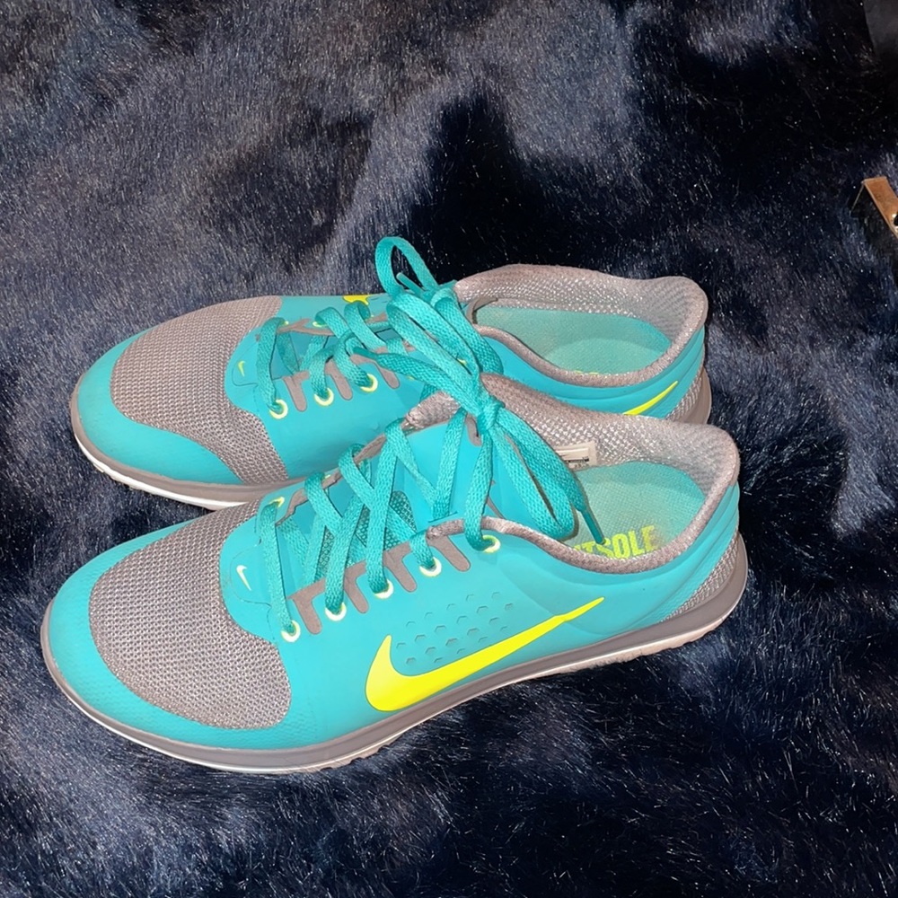 Neon green/yellow and turquoise Nike fitsole cushioning sneakers - Picture 2 of 3